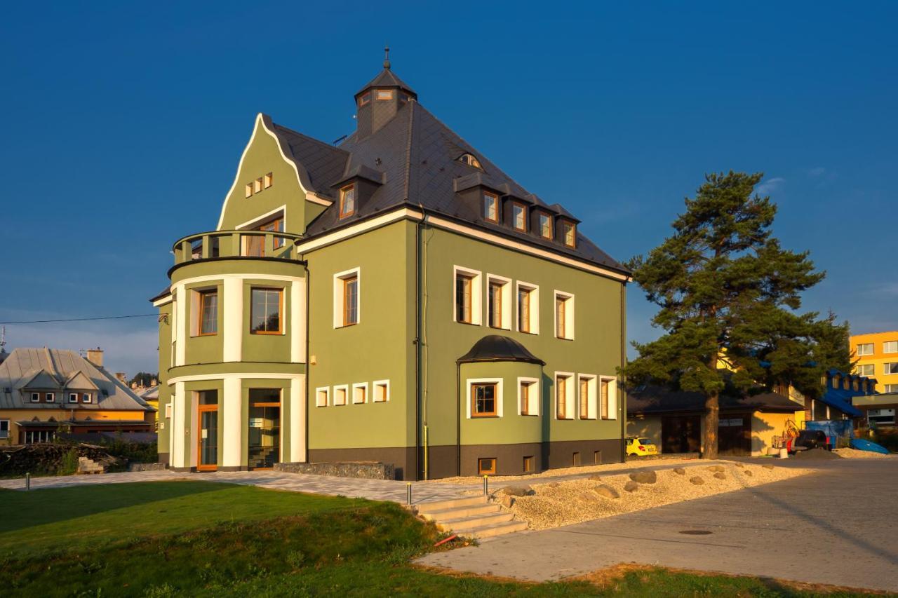 Vila Pod Lipami Apartment Bruntal Exterior photo